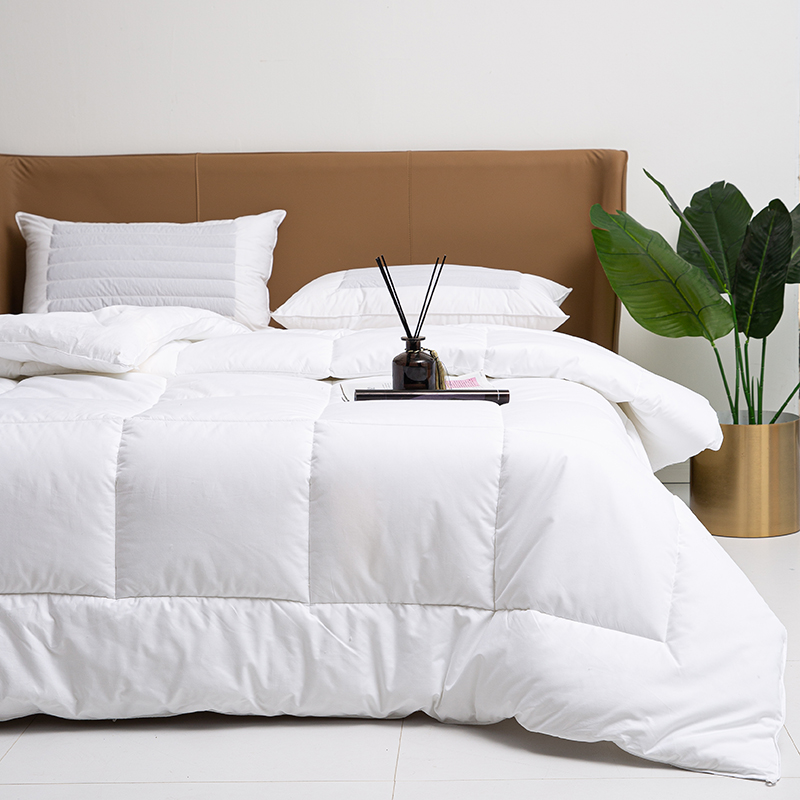 100 % Baumwolle, 300 g/m² Füllung, Sommerbettdecke, gesteppt, weißes Bettdeckenset, Herstellung 100 % Baumwolle, 300 g/m² Füllung, Sommerbettdecke, gesteppt, weißes Bettdeckenset, Herstellung