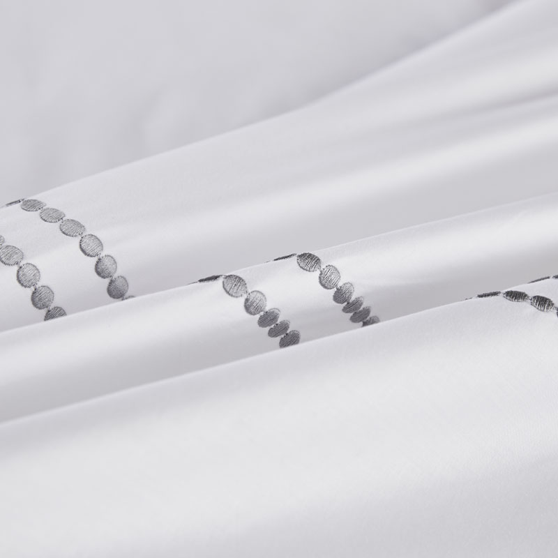 Bettwäsche-Set aus 100 % Baumwolle mit Punktstickerei, 300 TC Bettwäsche-Set aus 100 % Baumwolle mit Punktstickerei, 300 TC