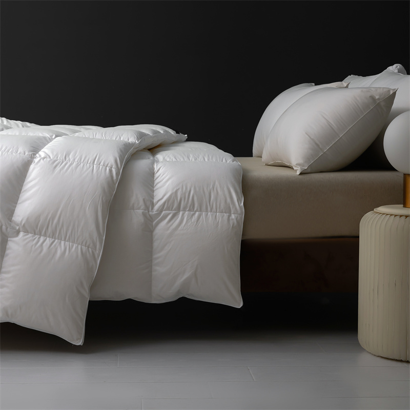 Bettdecke mit Daunenfedern, weiche, leichte Steppdecke für den Winter Bettdecke mit Daunenfedern, weiche, leichte Steppdecke für den Winter