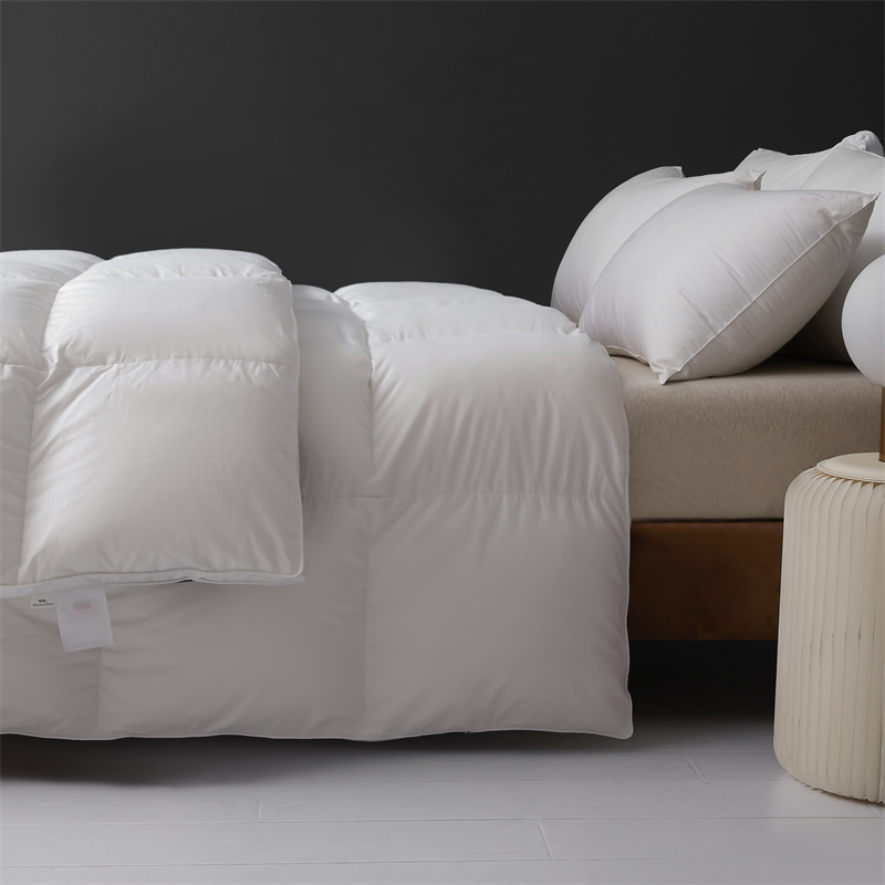 Bettdecke mit Daunenfedern, weiche, leichte Steppdecke für den Winter Bettdecke mit Daunenfedern, weiche, leichte Steppdecke für den Winter