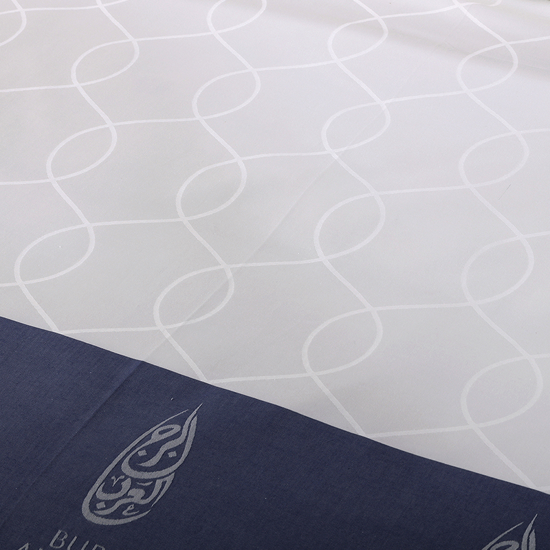 Garngefärbtes, individuelles Logo-Bettwäscheset aus 100 % Baumwolle Garngefärbtes, individuelles Logo-Bettwäscheset aus 100 % Baumwolle