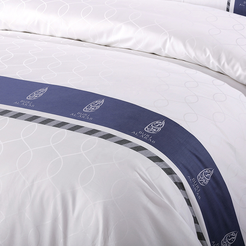 Garngefärbtes, individuelles Logo-Bettwäscheset aus 100 % Baumwolle Garngefärbtes, individuelles Logo-Bettwäscheset aus 100 % Baumwolle